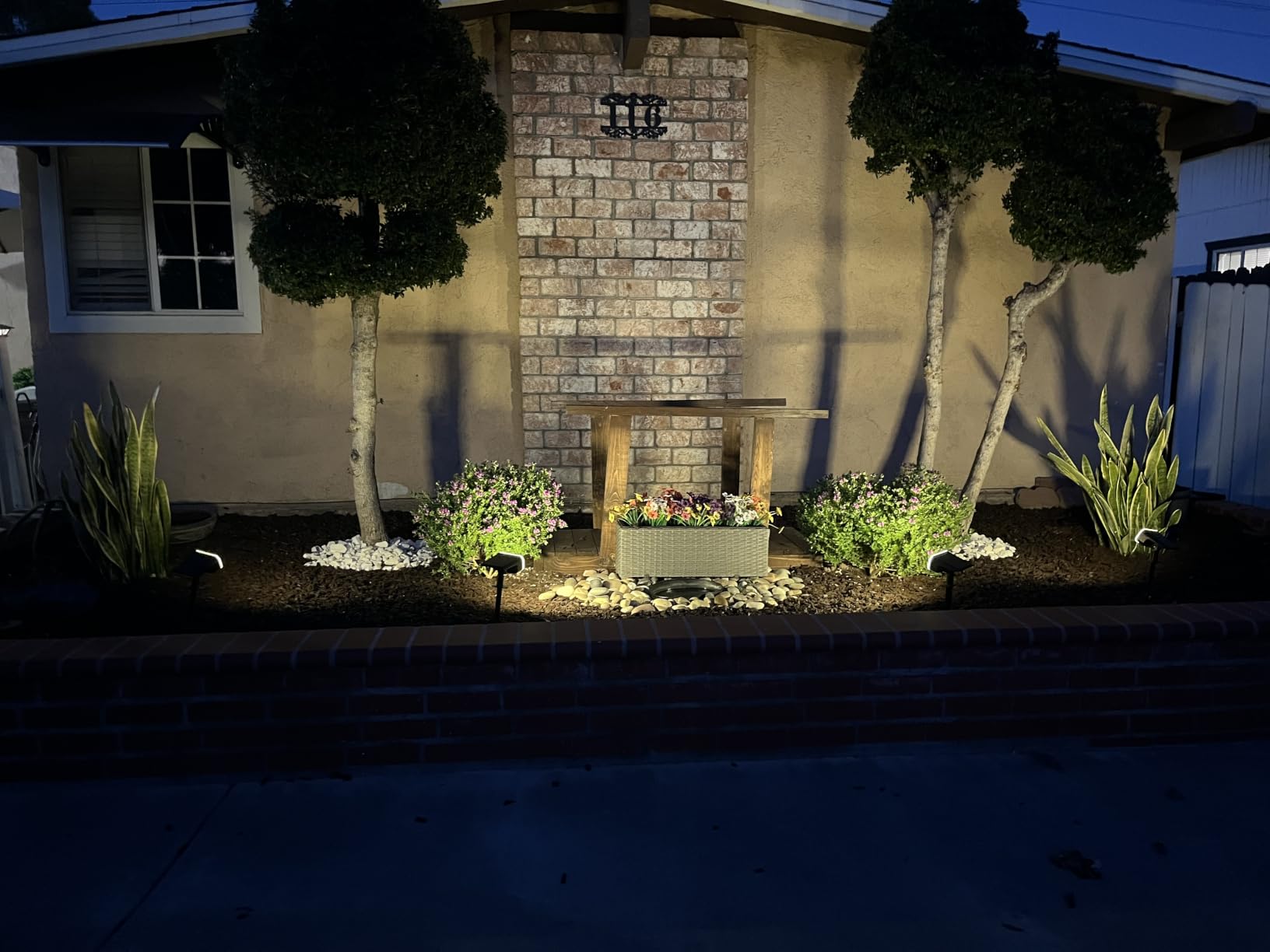 JEJOT Solar Spot Lights Outdoor Waterproof, Solar Spotlights, 4 Pack customer photo 2