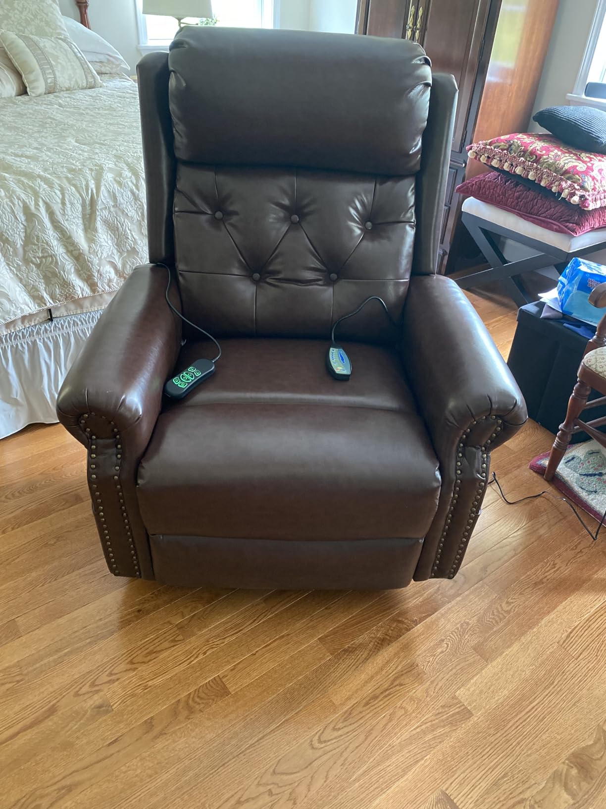 Large Power Lift Recliner Chair for Elderly, Lay Flat Lift Chair with Adjustable Headrest, Leather Recliner Lift Chairs with Massage and Heat,Infinite Position, Extended Footrest, Brown customer photo 2