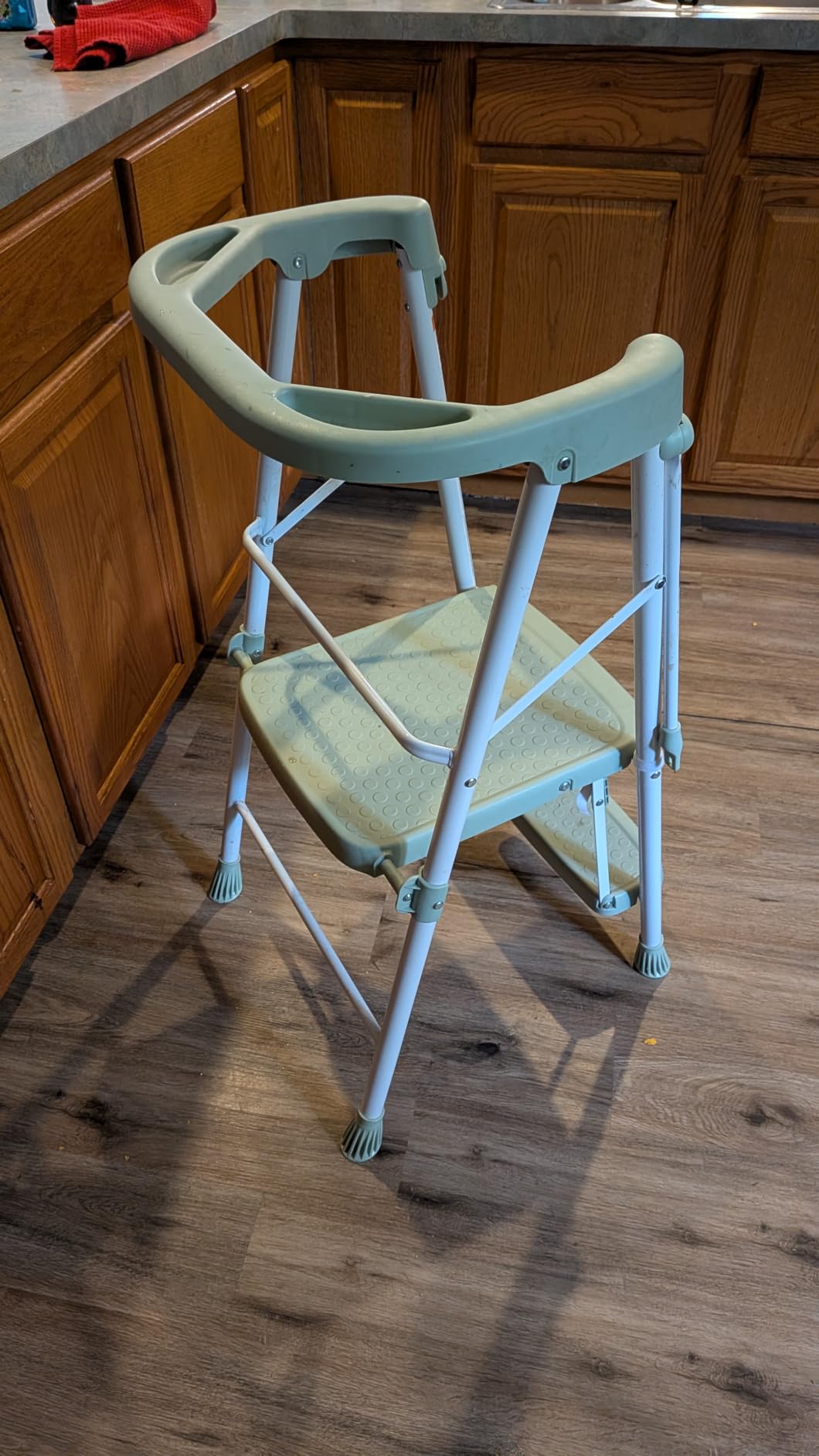 HBTower Kids 2 Steps Step Stool, Foldable Toddler Tower with Safety Railing customer photo 1