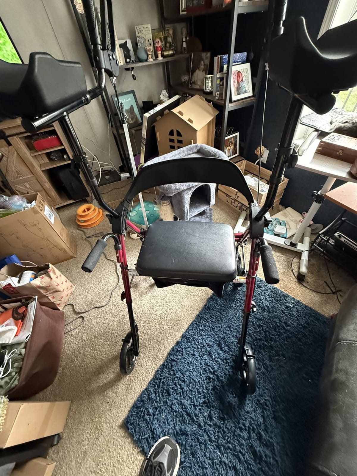 HOMLAND Upright Walker with Seat for Seniors, Adjustable Padded Armsupport customer photo 2