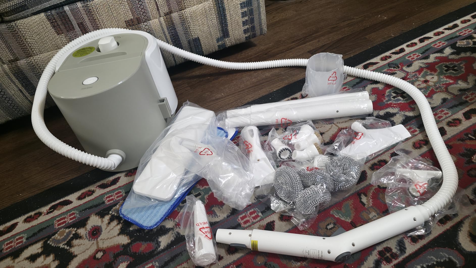 Newbealer Heavy-Duty Steam Cleaner, 5 Bar, Stainless Boiler, 20 Accessories customer photo 1