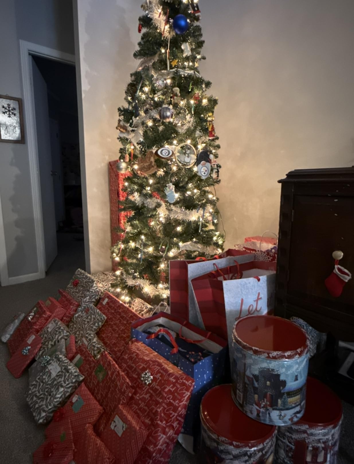 SHareconn Prelit Artificial Pencil Christmas Tree 6FT & Warm White Lights customer photo 2