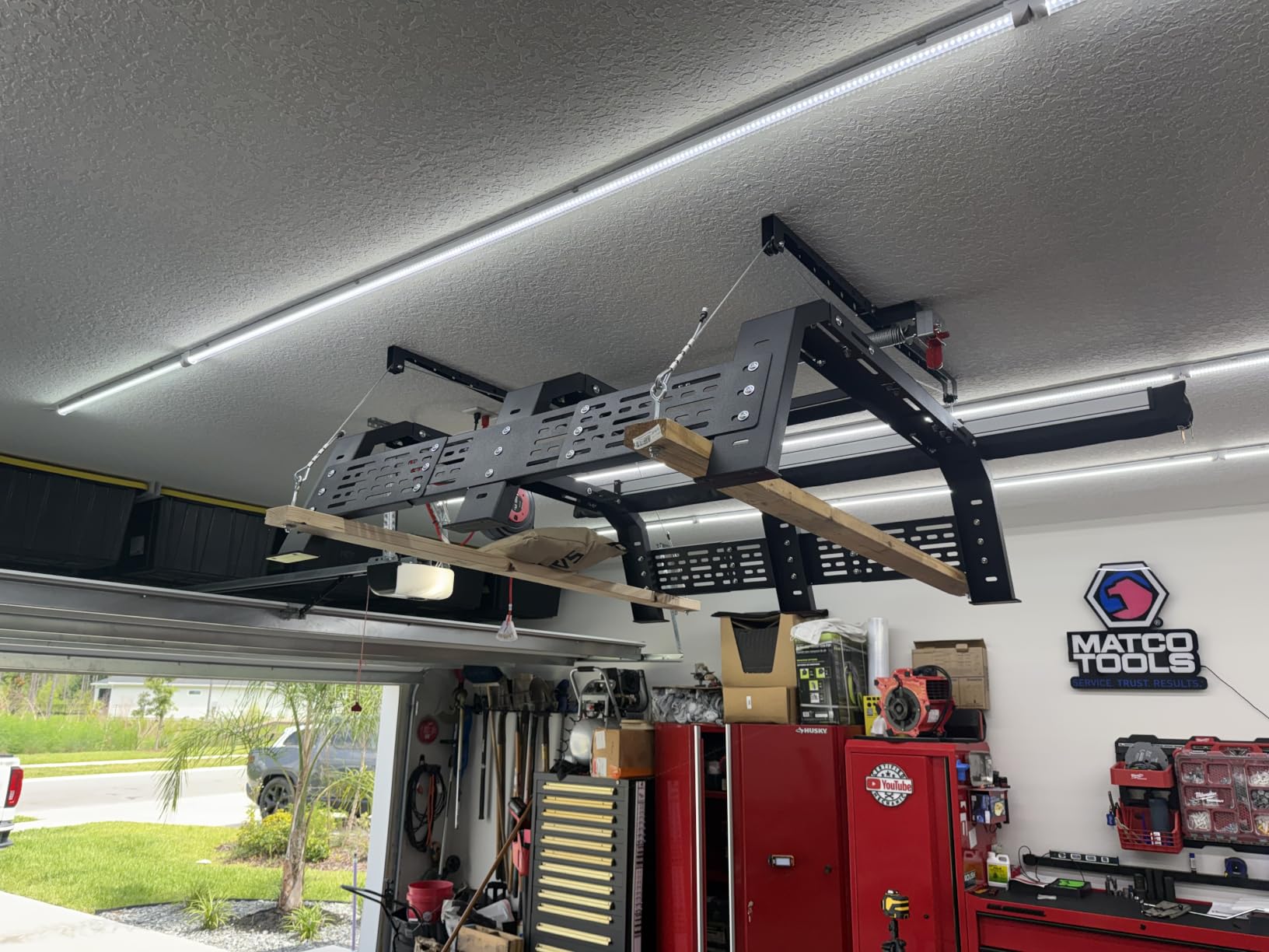 VEVOR Overland Truck Bed Rack, 54.3-68.3 in Width, Adjustable Overland Bed Cargo Rack with Sidebar and 900 lbs Static Load Capacity, Heavy Duty Steel, Compatible with Full Size and Mid-Size Trucks customer photo 1