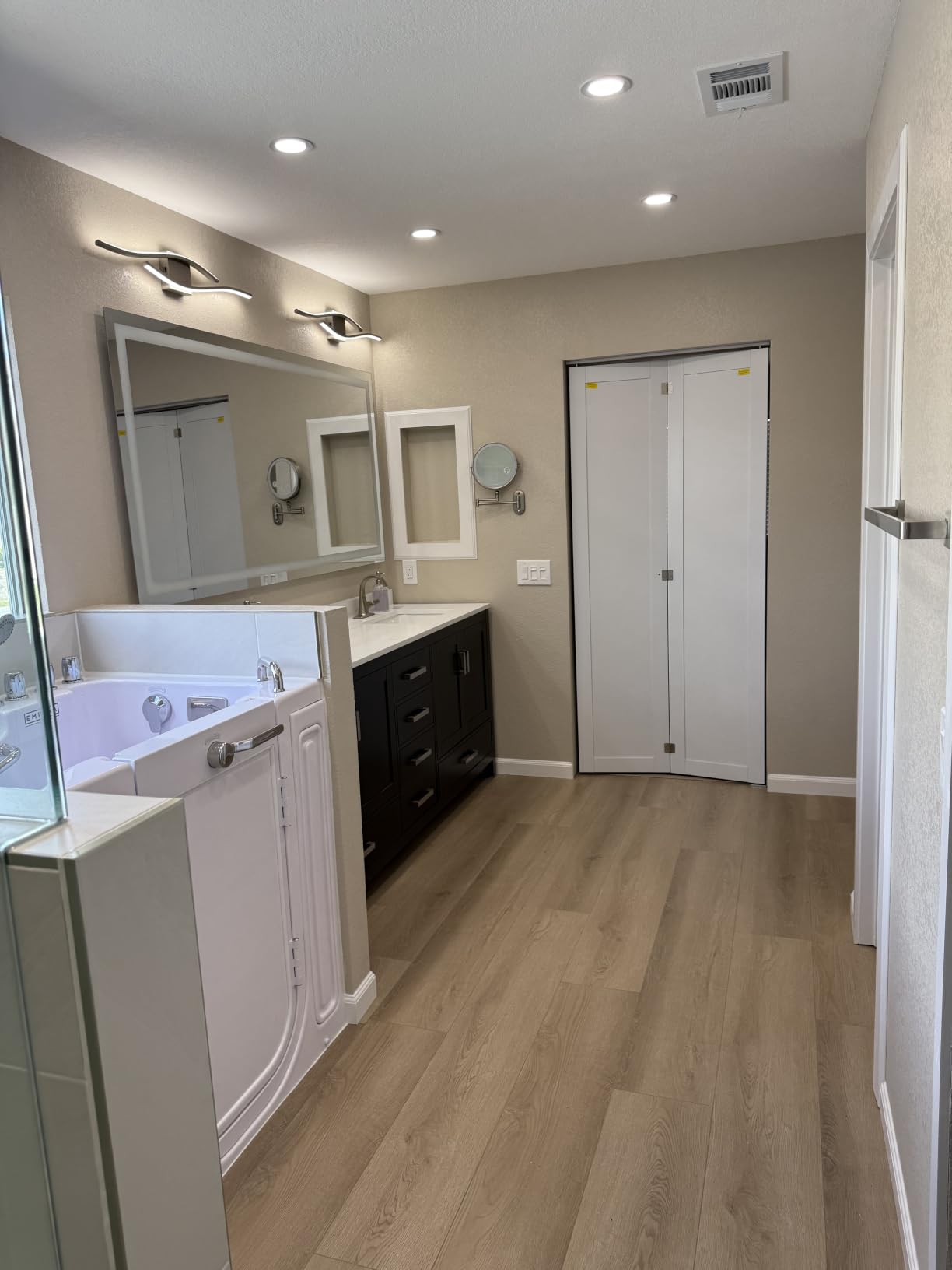 Empava Walk in Tub, 54
