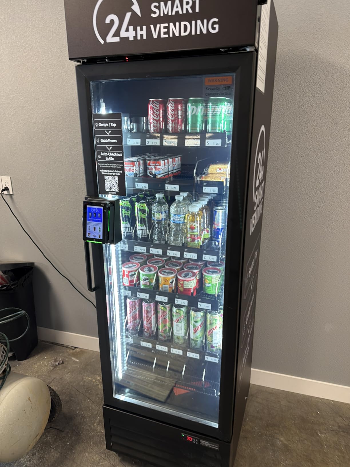 Smart Combo Vending Machine for Business with AI Technology Vending Machine for Sale, Card Reader & App Control Refrigerated Commercial US-360 customer photo 2