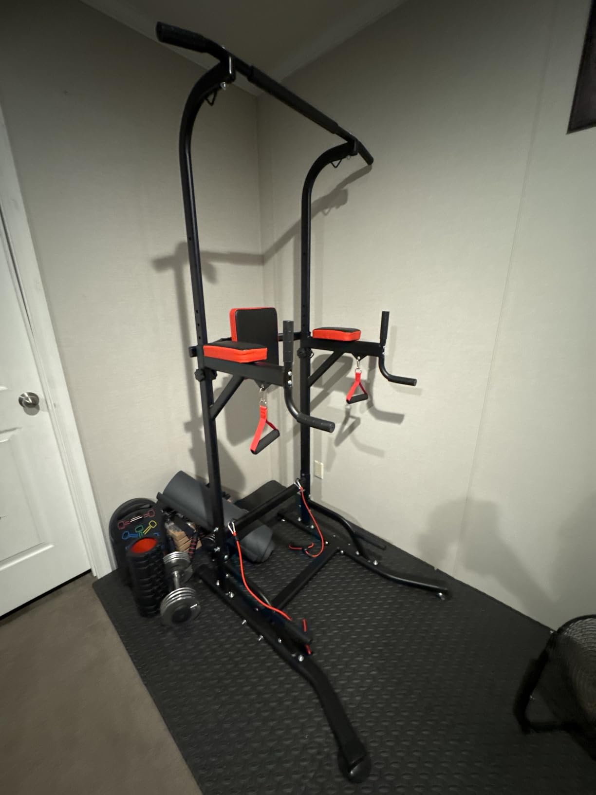 Dskeuzeew Pull Up Bar Free Standing for Multi-Function Home Gym Strength, Pull Up Dip Station Assistive Trainer Height Adjustable, Power Tower Training Heavy-Duty Fitness Equipment customer photo 1