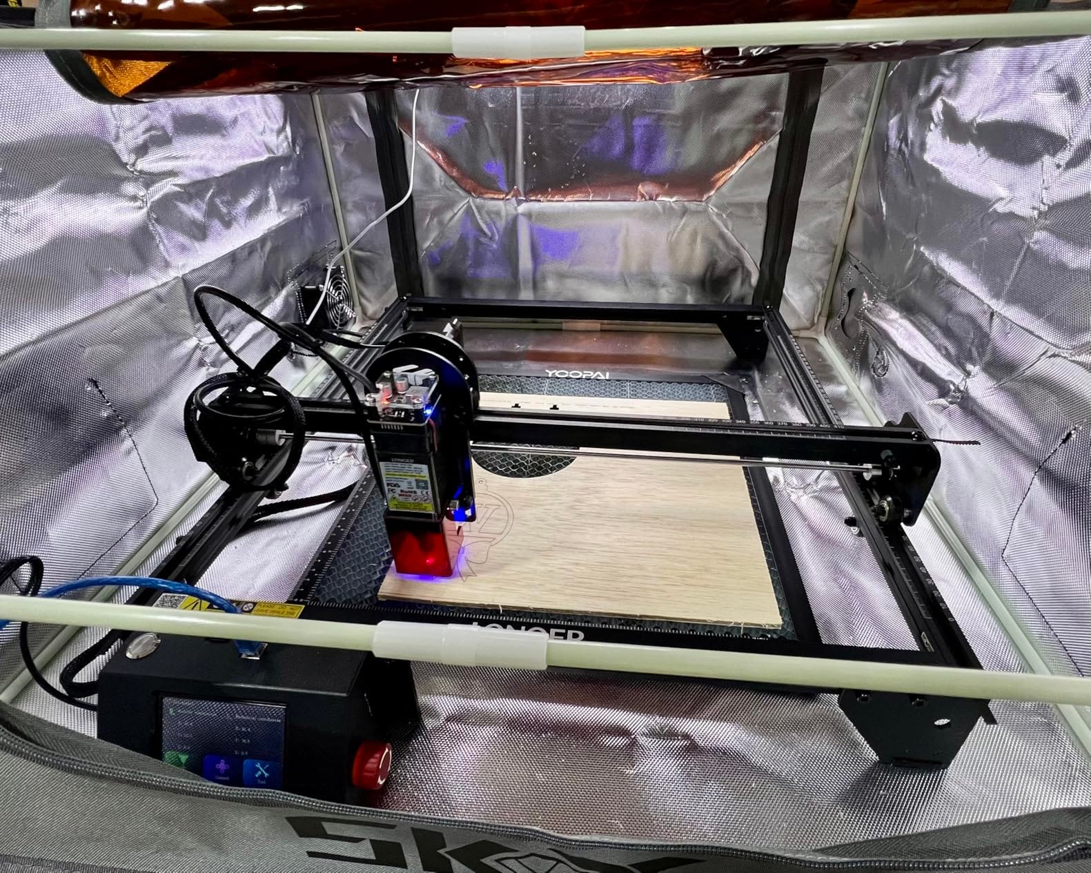 Skouphy Laser Engraver Tent, Fireproof and Dustproof Protective Enclosure with Exhaust Fan and Pipe for Most Laser Cutter, Insulates Against Smoke, Odor and Noise 28.3 x 28.3 x 15,7 inch customer photo 1