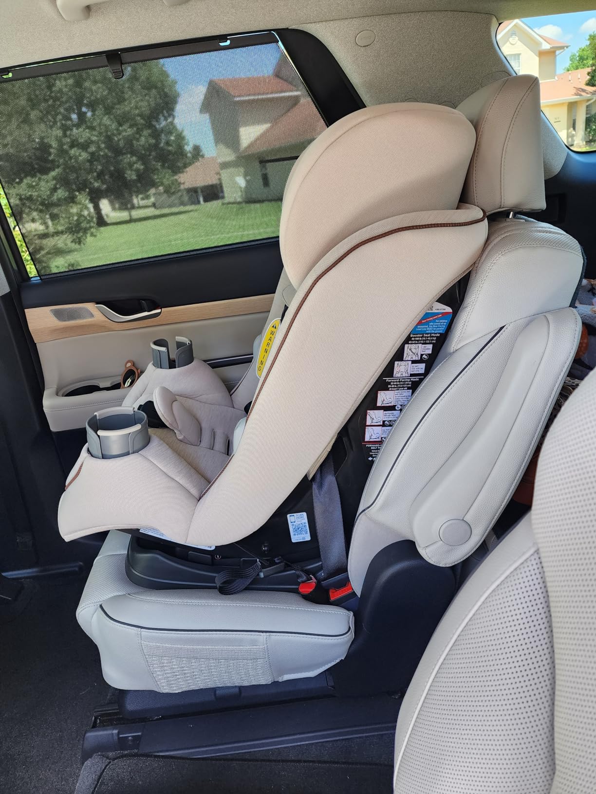 Maxi-Cosi Pria Max 3-in-1 Convertible Car Seat, Infant to Toddler Car Seat, ClipQuick Magnetic Chest Clip, Quick-Install Latch, Machine-Washable Cover, 5-100 lbs, Oyster Shell customer photo 1