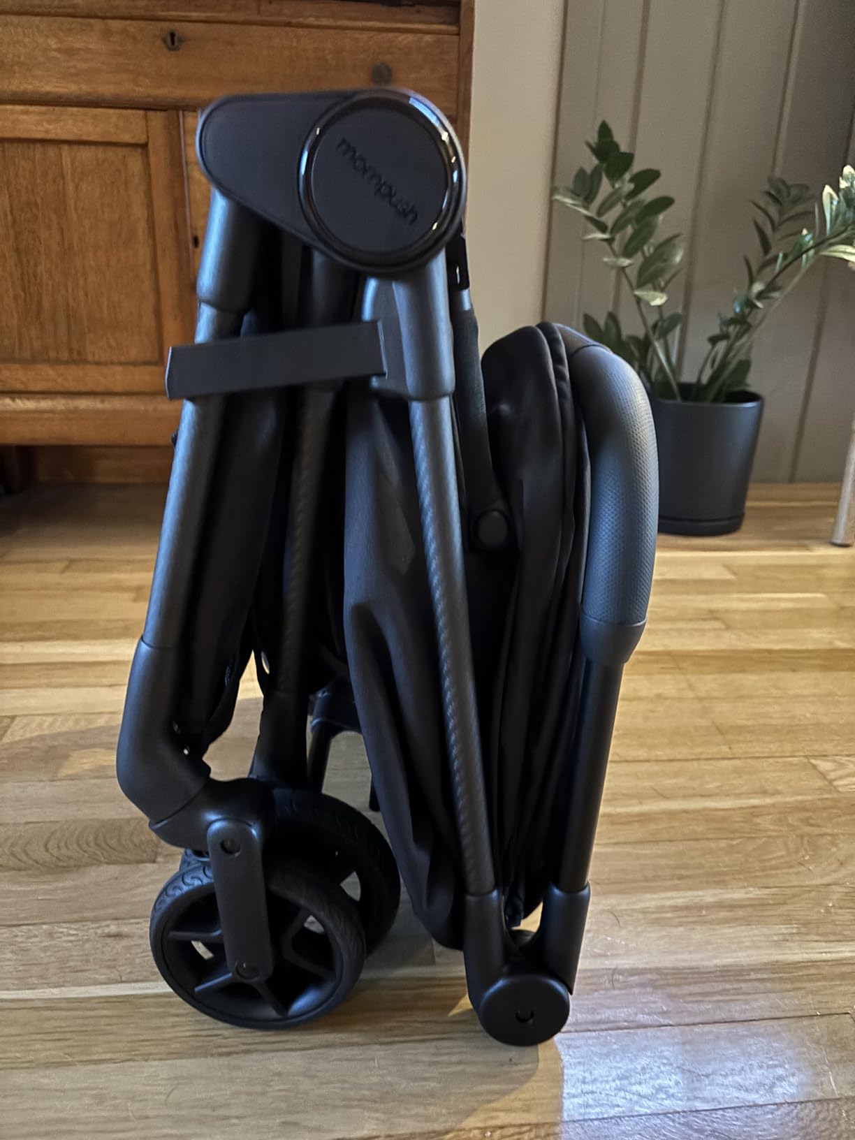 Mompush Nexis Carbon Fiber Lightweight Travel Stroller, Carry-On, Black customer photo 1