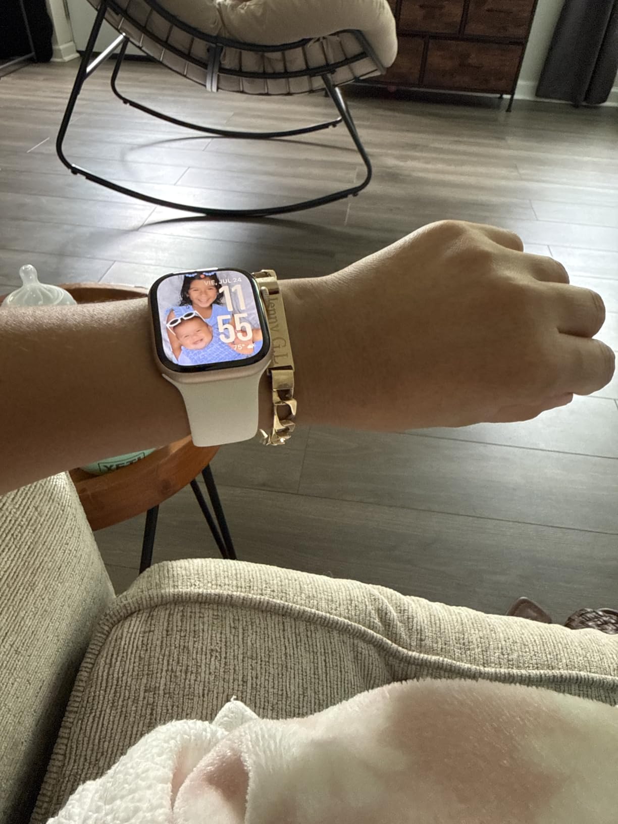 Apple Watch Series 11 [GPS 42mm] Smartwatch with Rose Gold Aluminum Case with Light Blush Sport Band - S/M. Sleep Score, Fitness Tracker, Health Monitoring, Always-On Display, Water Resistant customer photo 1