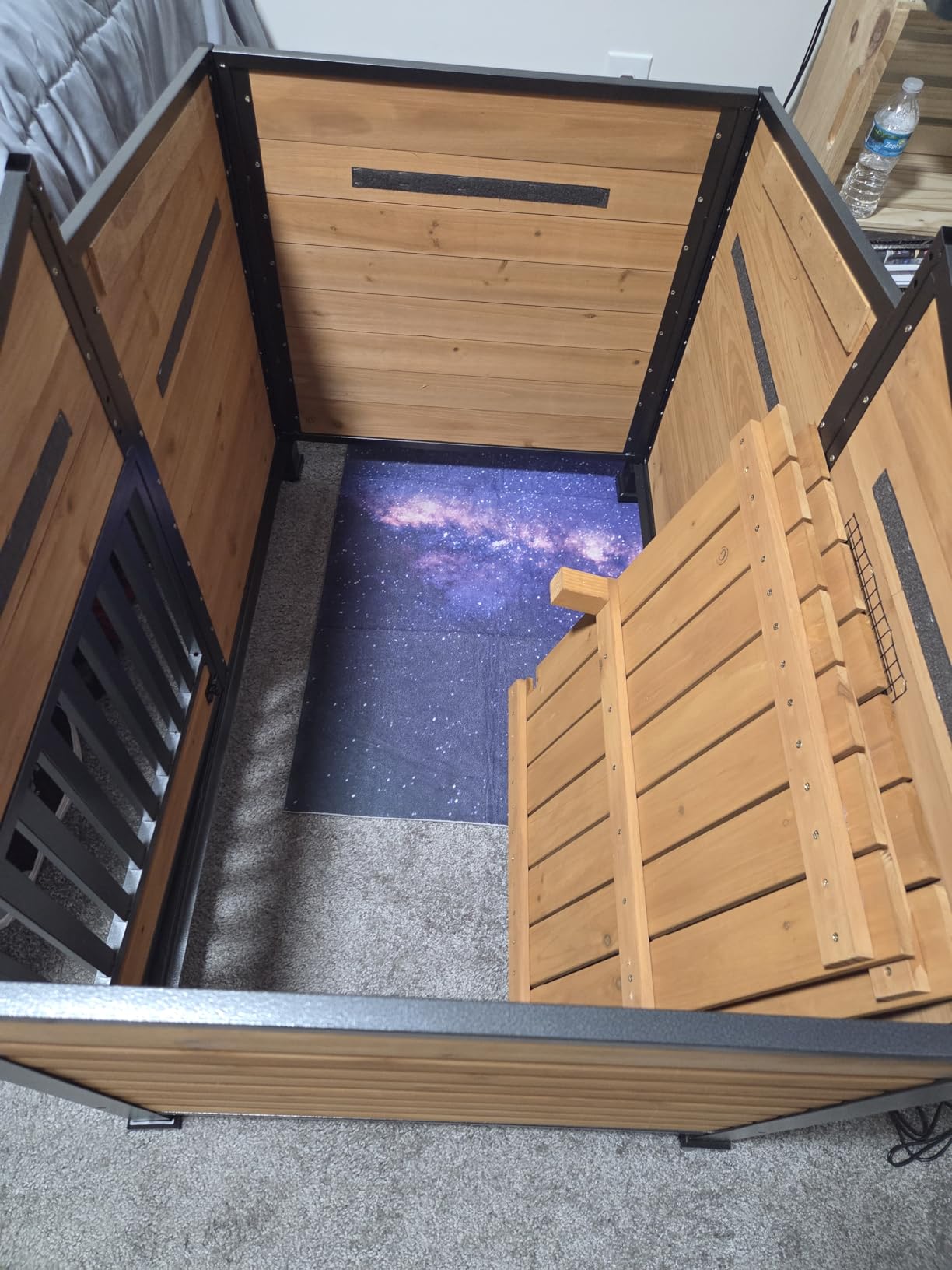 GUTINNEEN Large Outdoor Insulated Dog House Weatherproof Dog Kennel Indestructible Dog Shelter with Chew-Proof Full Metal Frame, Openable Roof for Small to Large Dog Breeds (33.5