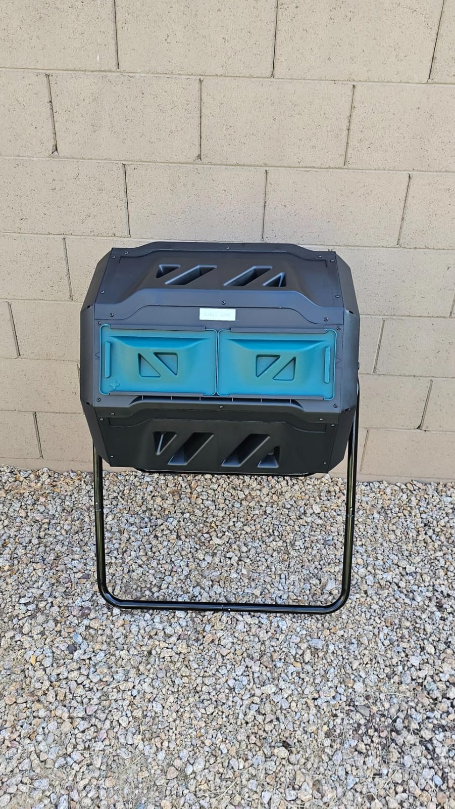 East Oak Dual Chamber Outdoor Compost Tumbler, 2×18.5 Gallon Compost Bin, Rotating Composter with Aeration & Locking System for Garden, Kitchen & Yard customer photo 1