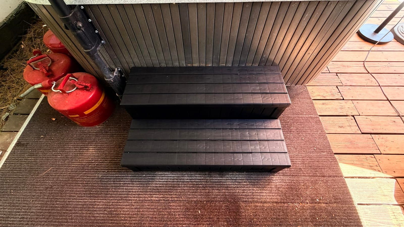 36.6” Hot Tub Steps with Storage, 780 lbs Load Capacity, Black customer photo 1