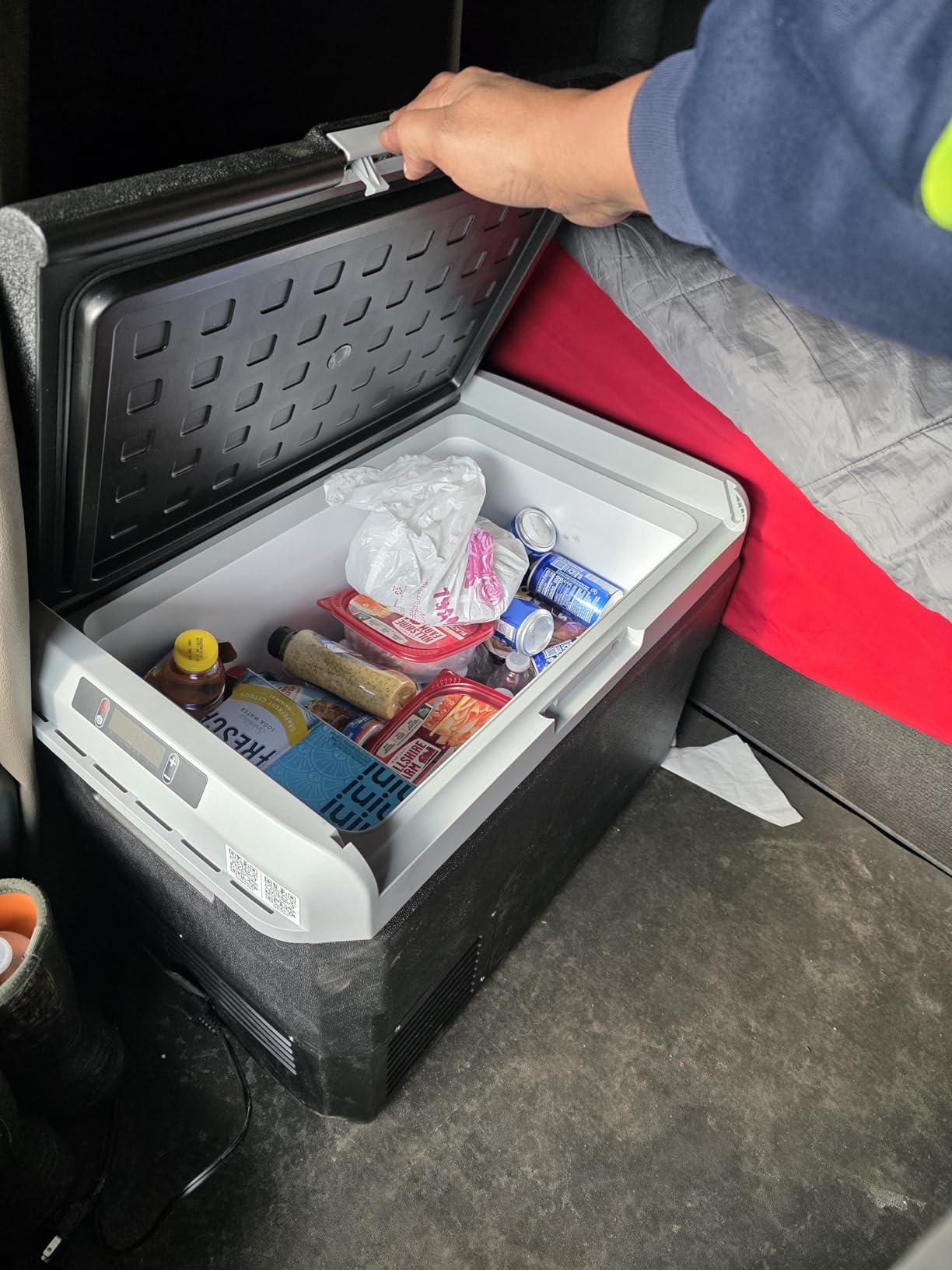 VEVOR Car Refrigerator, DC 12/24V AC100-240V Compressor Electric Cooler, -4°F to 68°F Car Fridge with APP Control, 16 QT Cars Freezer for RVs, Campsites, Boats, Camping, Fishing, 60W Portable Freezer | for RVs, Campsites, Boats, Camping, Fishing, -4℉ to 68℉ 12V Car Fridge with APP Control, 60W Portable Freezer customer photo 2