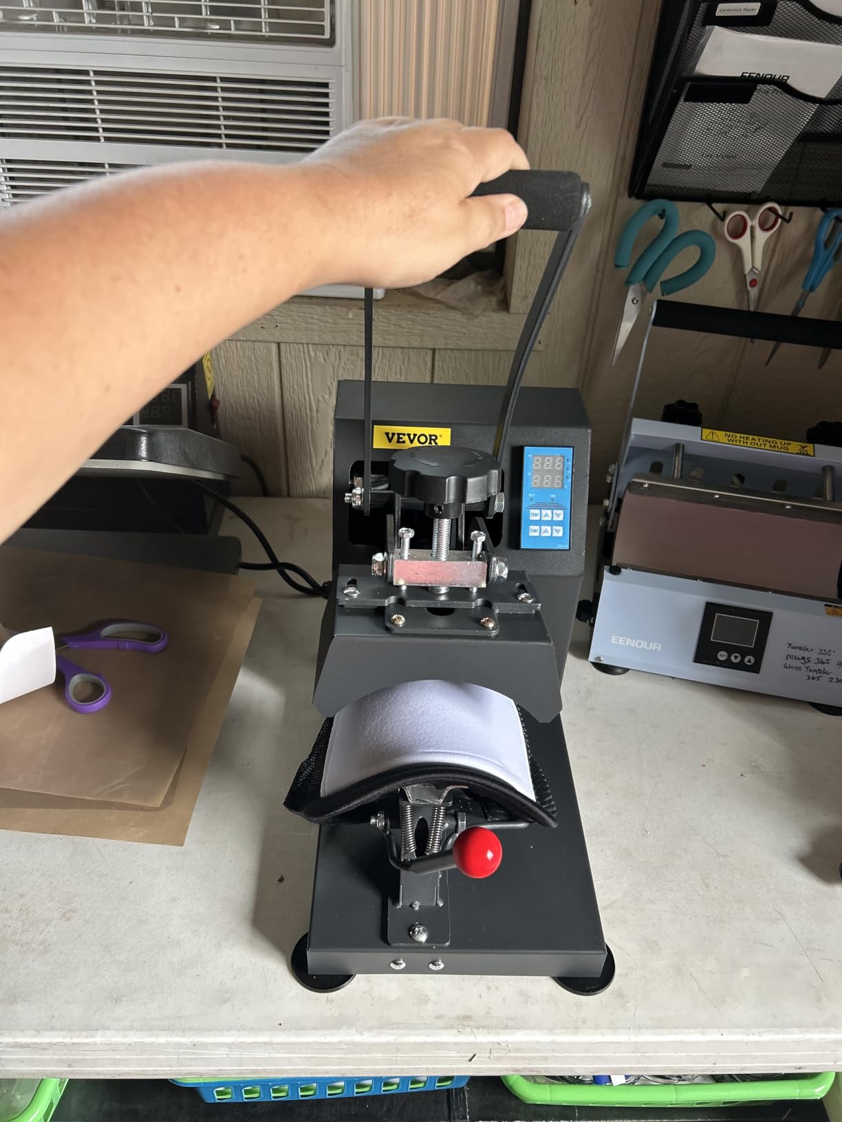 VEVOR Hat Heat Press Machine, 8.5 x 4 in Large Heating Plate, with Caps Stretcher, Precise Temperature & Time Control, Heat Press for Hats and Caps, for HTV Iron On and Sublimation Projects, White customer photo 1