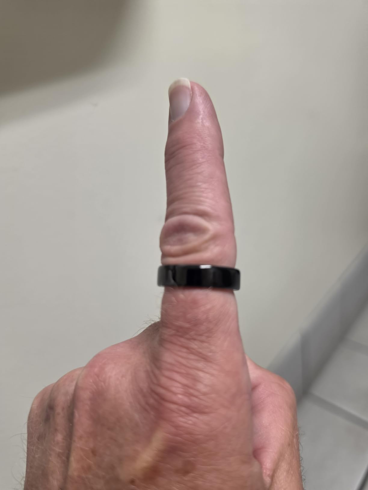 Oura Ring 5 Smart Ring - Silver - Size 10 - Fitness & Sleep Tracker customer photo 1