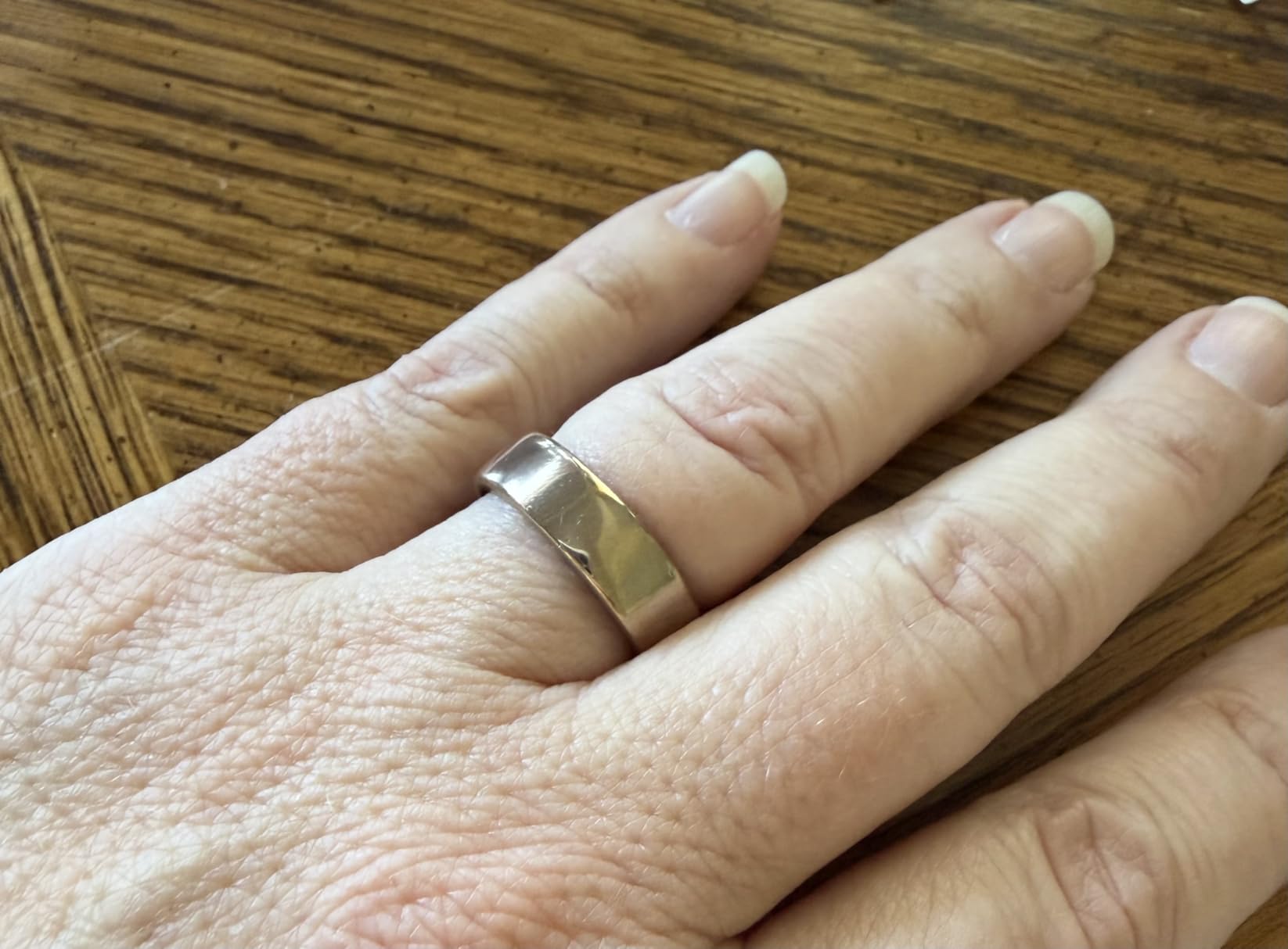 Oura Ring 5 Smart Ring - Silver - Size 10 - Fitness & Sleep Tracker customer photo 2