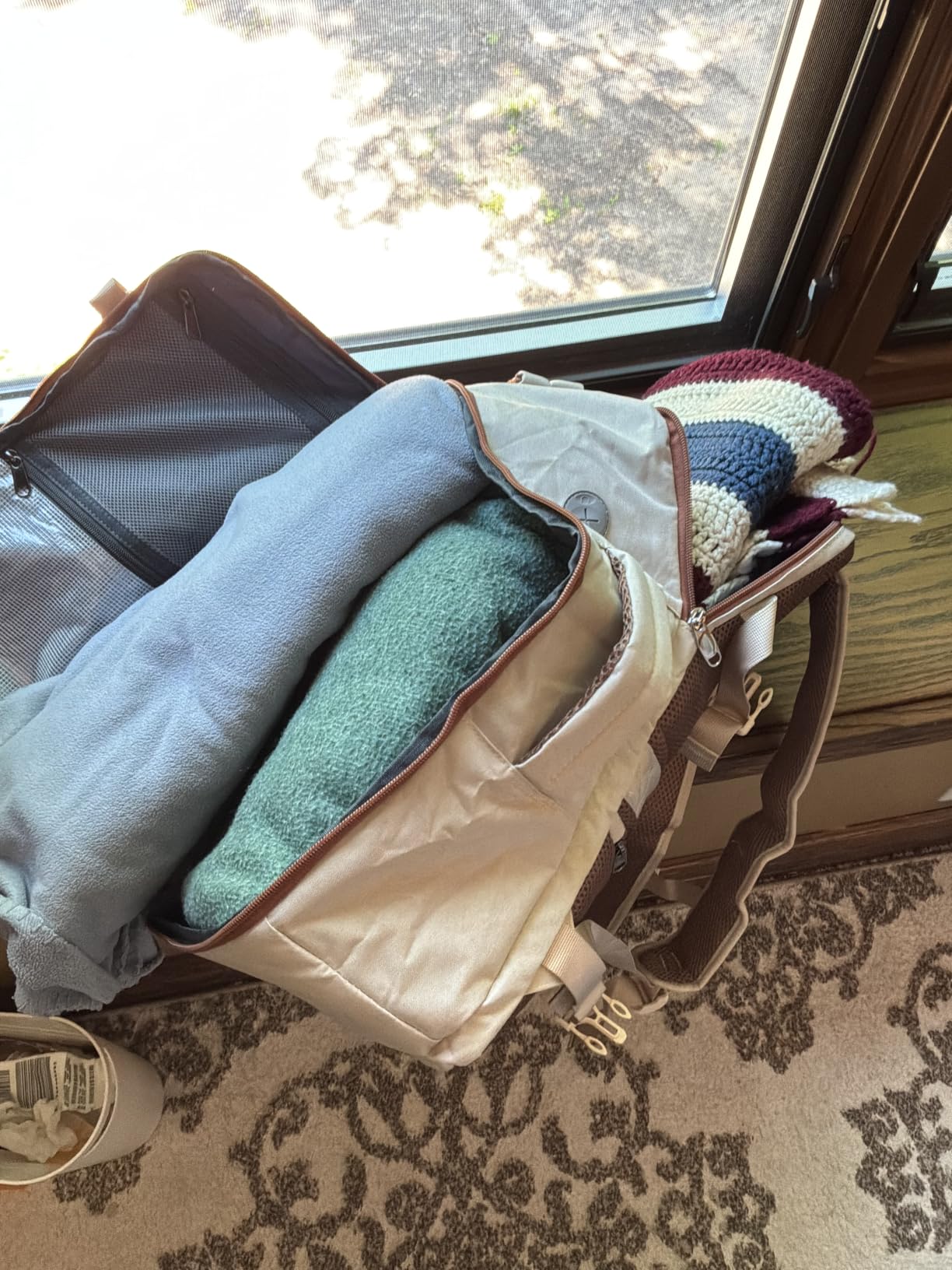 EZUOLA Travel Backpack for Men,TSA Carry On Backpack Flight Approved customer photo 2