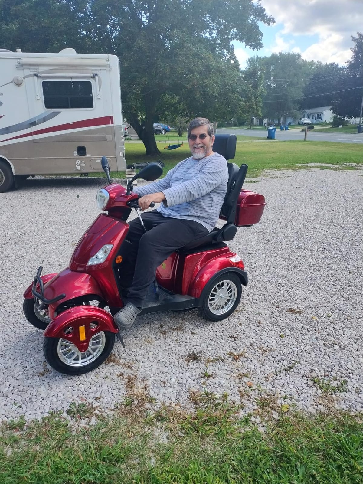 Mobility Scooters for Seniors & Adults 500lbs Capacity - 800W All Terrain Electric Powered Mobility Cart - Heavy Duty Mobility Scooter for Elderly w/Charger Remote Keys (Green) customer photo 2