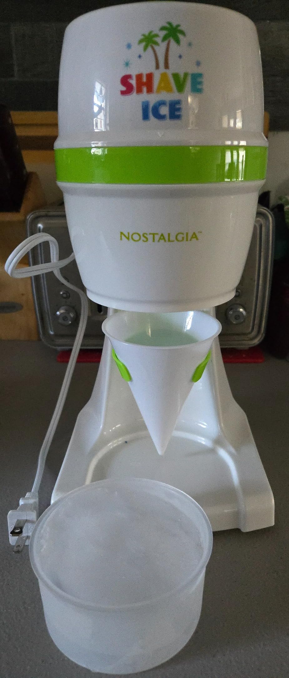 Nostalgia Shave Ice and Snow Cone Machine, Multi-Use Ice Shaver for Frozen Treats, Slushies, Snow Cones, and More – Reusable Cup and Ice Mold, Stainless Steel Blades – Pink customer photo 1