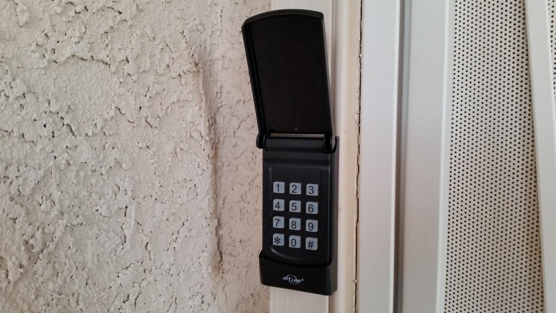 Skylink KN-318 Wireless Garage Door Opener Keypad – Backlit Keyless Entry customer photo 1