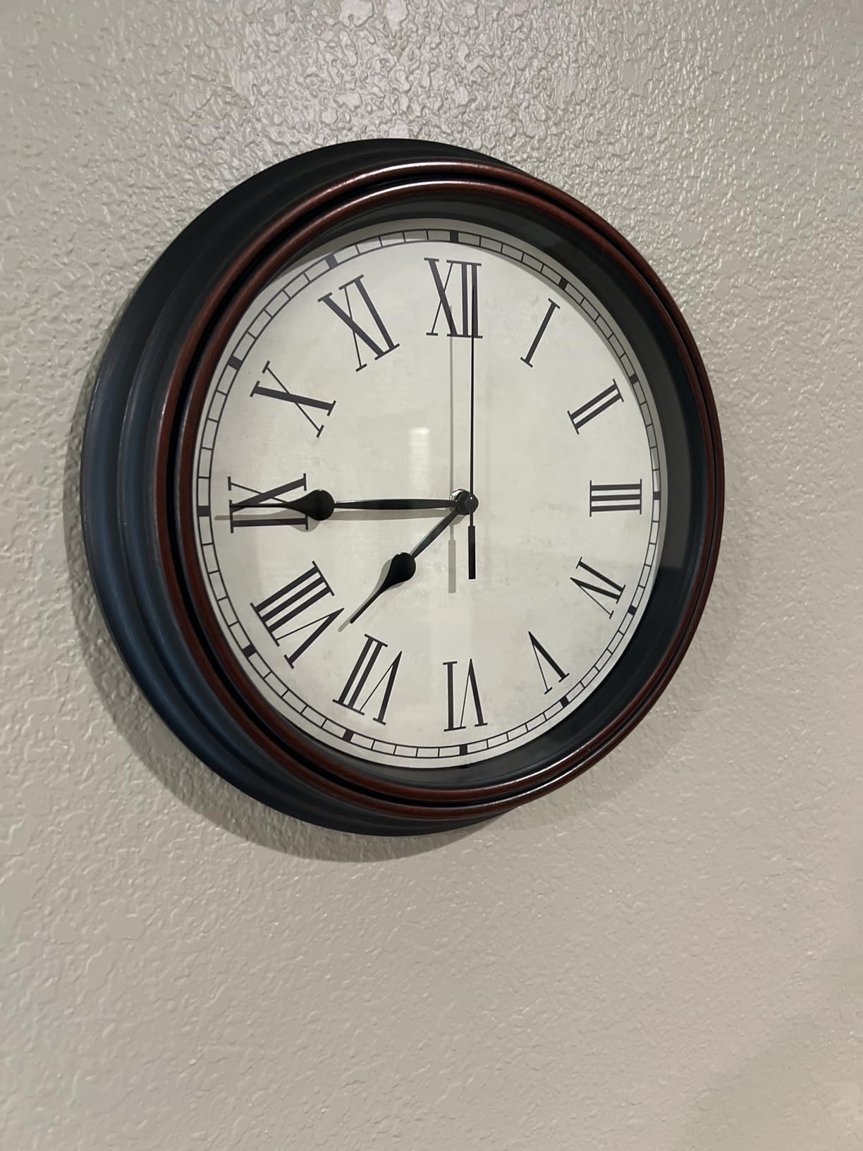 Foxtop 12 Inch Retro Wall Clock Round Silent Battery Operated Clock, Bronze customer photo 1
