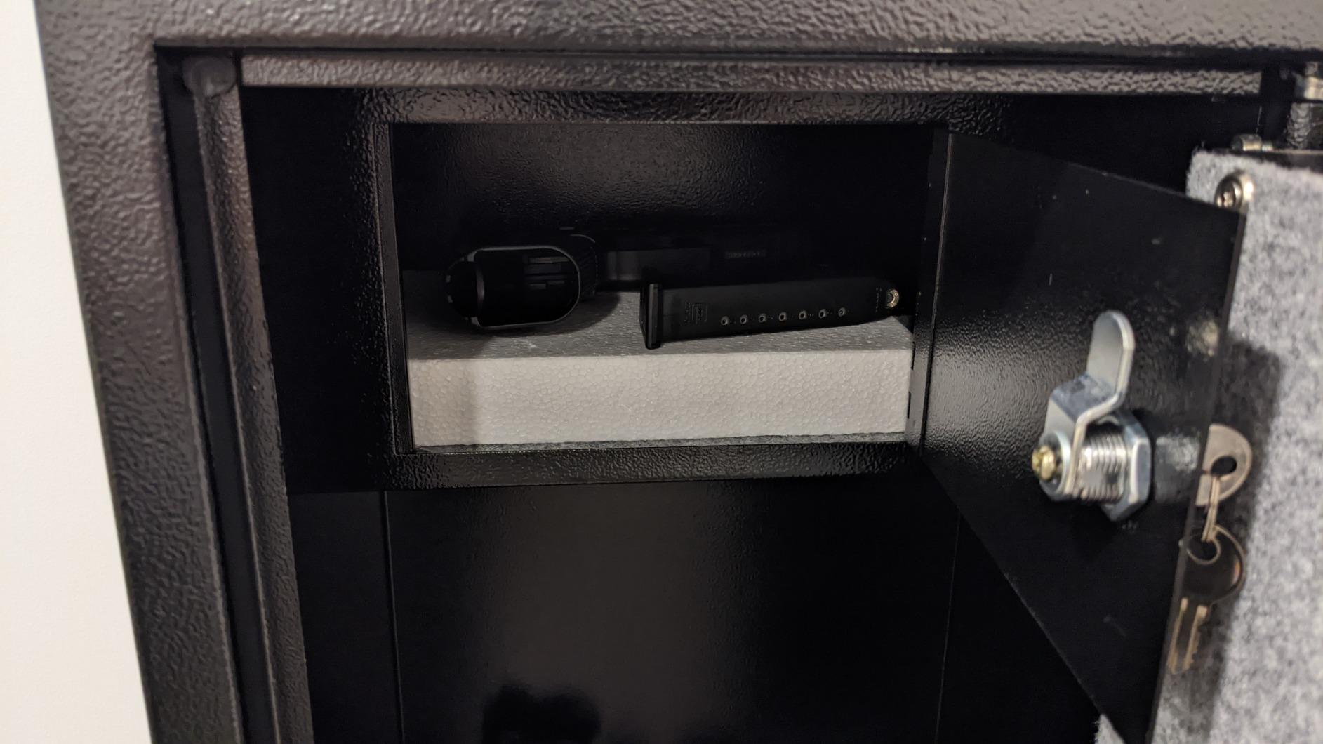 BBRKIN Large Rifle Safe, Long Gun Safe for Rifle Shotgun for Home, Quick Access 5-6 Gun Storage Cabinet with a Handgun Lock Box and a Removable Shelf, Silent Mode(PIN Code Version) customer photo 1
