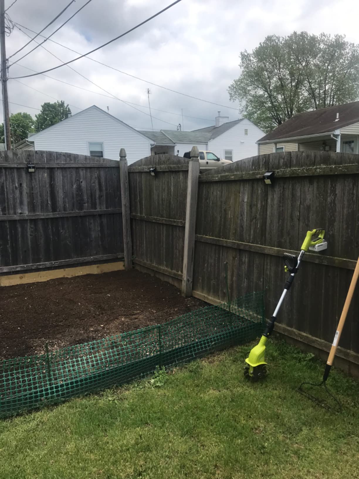 Sun Joe 24V-TLR-CT 24-Volt IONMAX Cordless Garden Tiller/Cultivator with Telescopic Pole, Tool Only customer photo 2