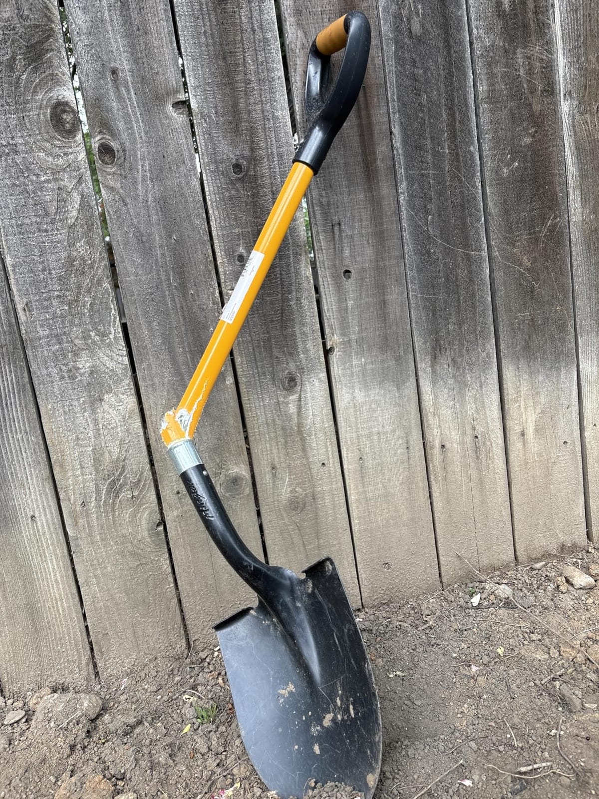 Ashman Heavy-Duty Digging Shovel (1 Pack) 41-Inch with Trenching Blade and Comfortable Handle - Ideal for Garden, Landscaping, Construction, and Masonry - Perfect for Digging Soil, Dirt, and Gravel. customer photo 2