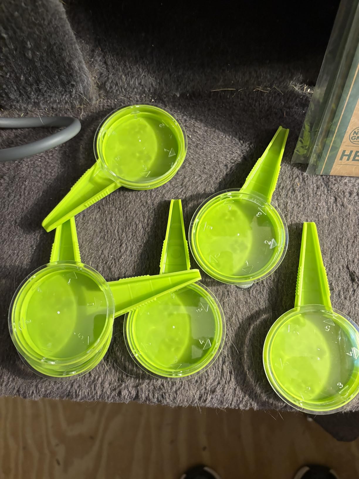 Sowing Seed Dispenser Hand Tool, 6 Pack Handheld Garden Seeder Sower Planter with 5 Dial Settings, Ideal for Small Seeds of Flowers, Vegetables, Outdoor/Indoor（ Light Green） customer photo 2