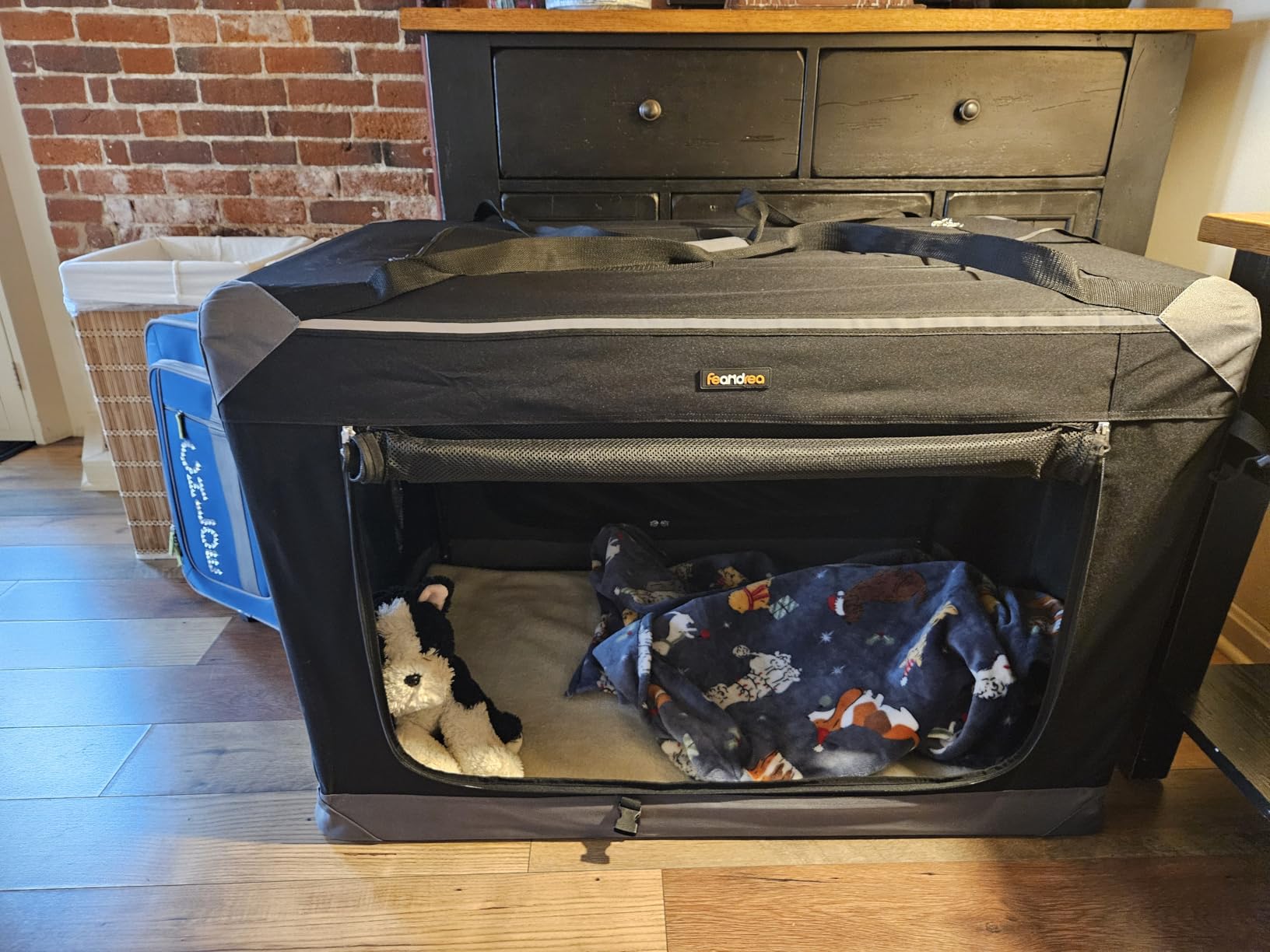 Feandrea Collapsible Soft Dog Crate, Portable Travel Carrier, 48 Inches customer photo 2