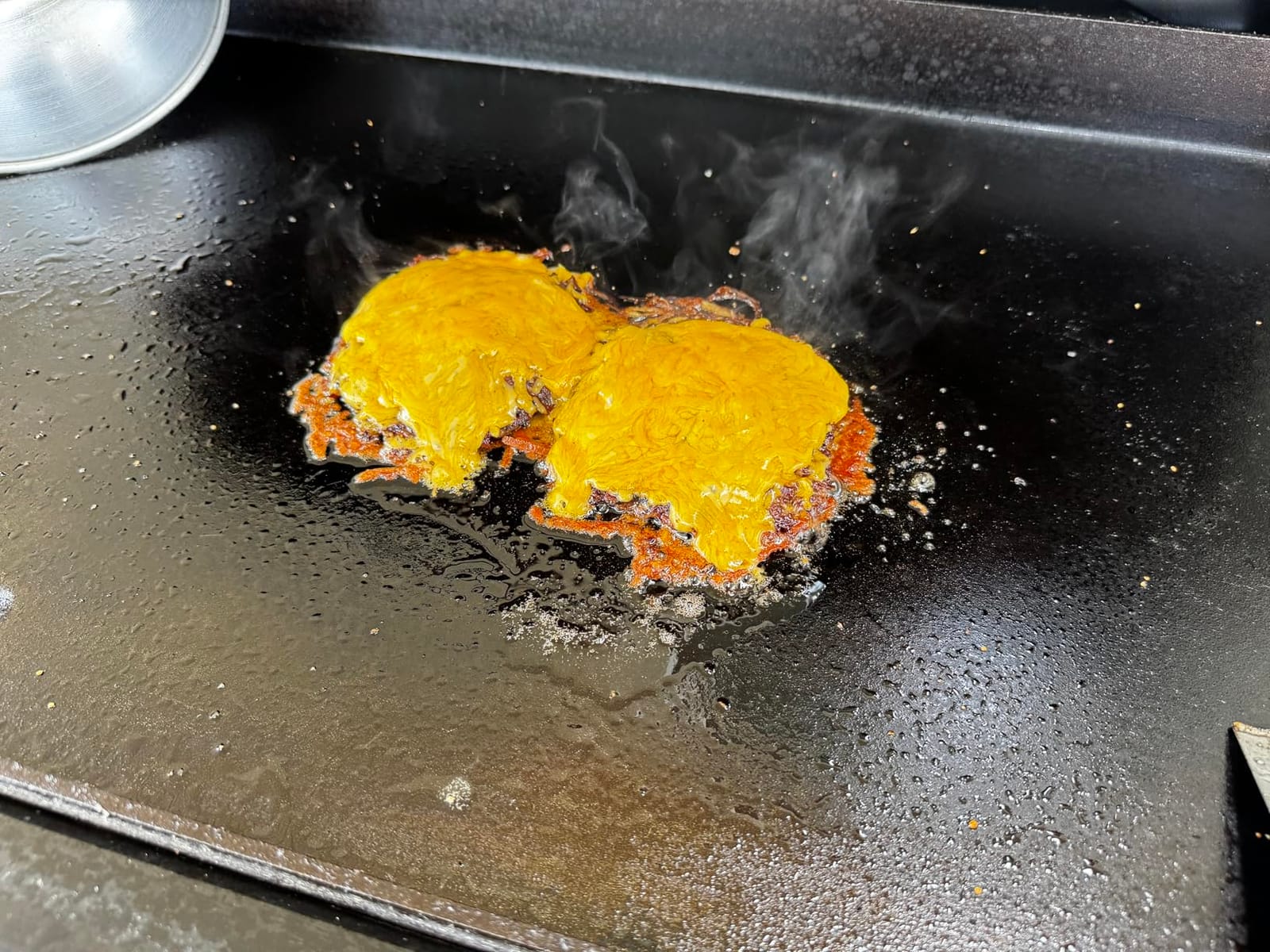 Traeger Flatrock 3 Zone Griddle, 594 Sq In, TruZone, EZ Clean Grease Keg customer photo 2