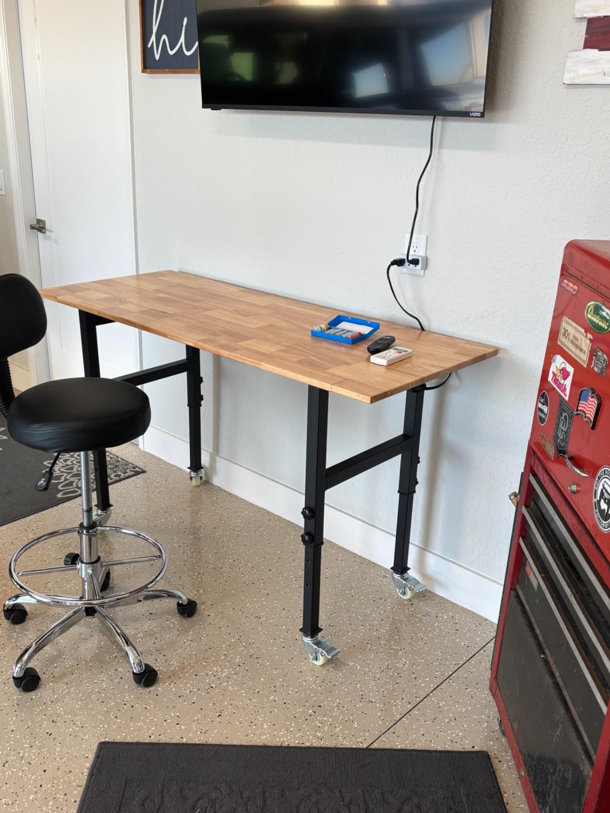 60” Heavy-Duty Solid Wood Work Bench Work Table with Wheels, Adjustable Height Portable Workbench with Power Outlets, 3000 Lbs Capacity Workstation for Garage, Workshop customer photo 1