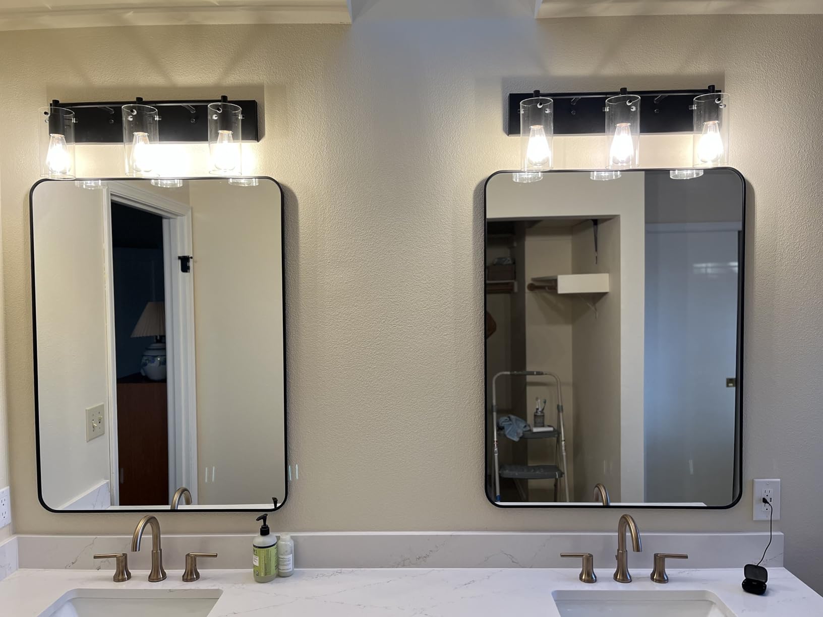 FORBATH Black Bathroom Mirror for Over Sink, Wall Mirror 16x24 Inch with Metal Frame, Rounded Corners for Bathroom, Bedroom, Entryway Décor customer photo 1