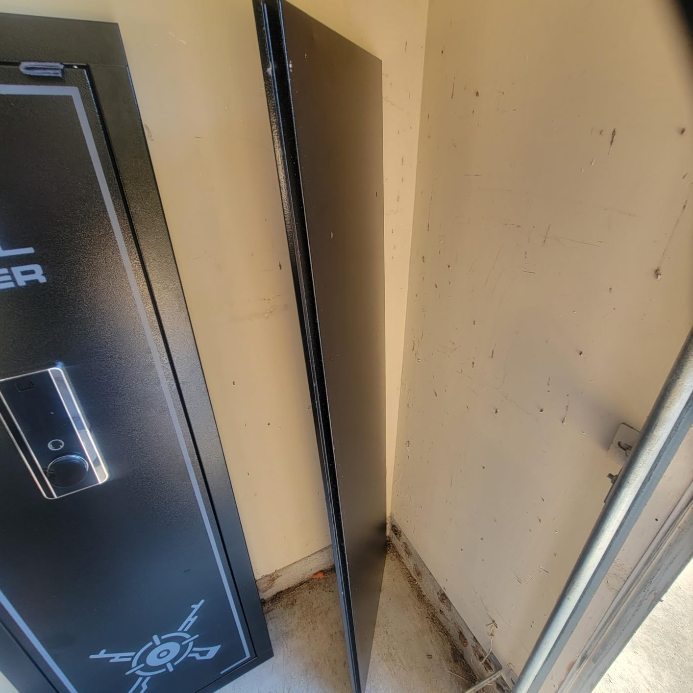 KAER Biometric Gun Safe Rifle,Gun Safes for Rifles and Pistols Holds 14-15 Firearms with Adjustable Racks & Pistol Storage,Fingerprint Keypad Lock Gun Cabinet for Home & Hunting for Enthusiasts customer photo 1