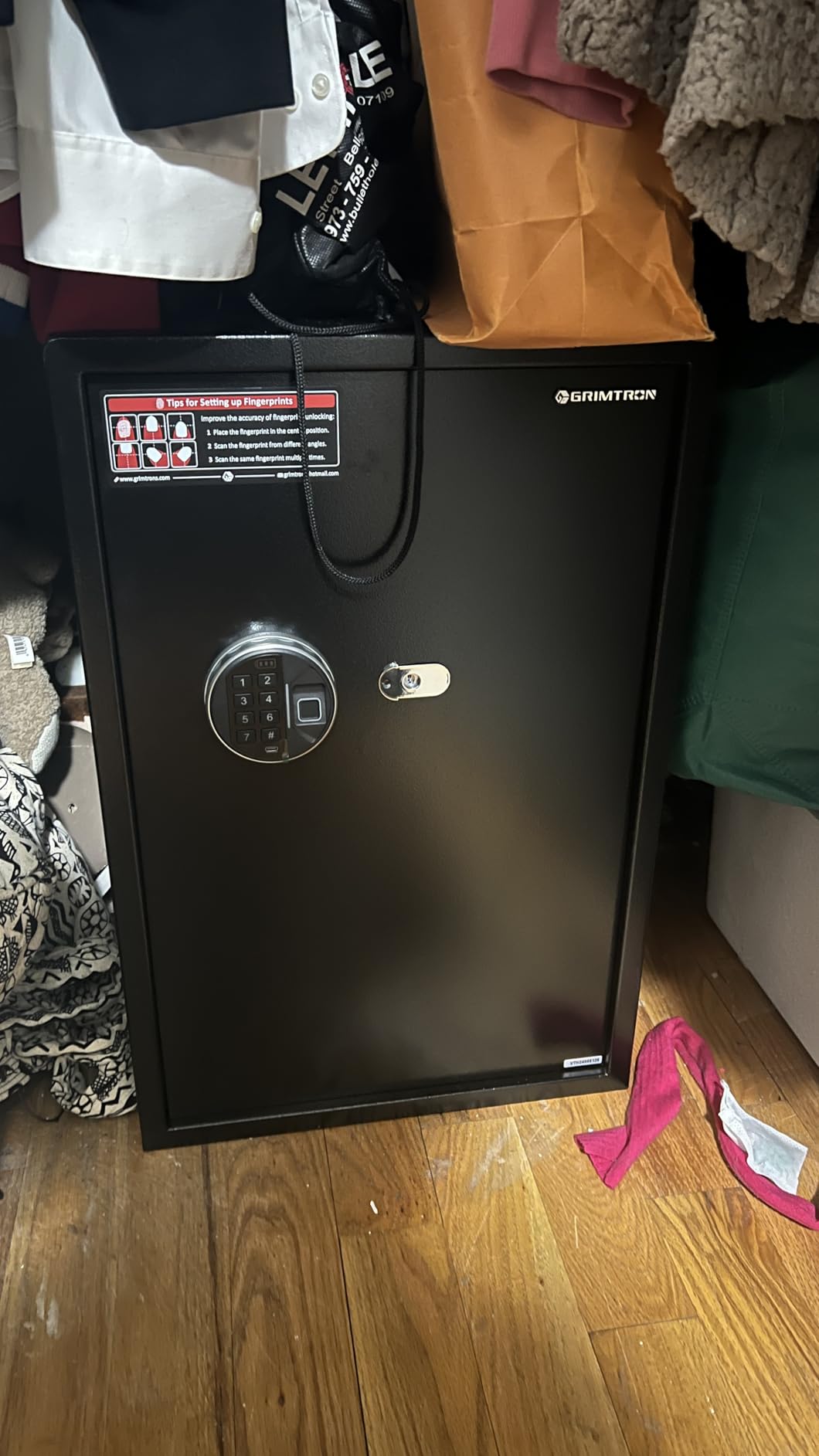 Grimtron 23LB Biometric 4 Pistols Safe with Fingerprint Lock, 3-8 Digit PIN customer photo 2