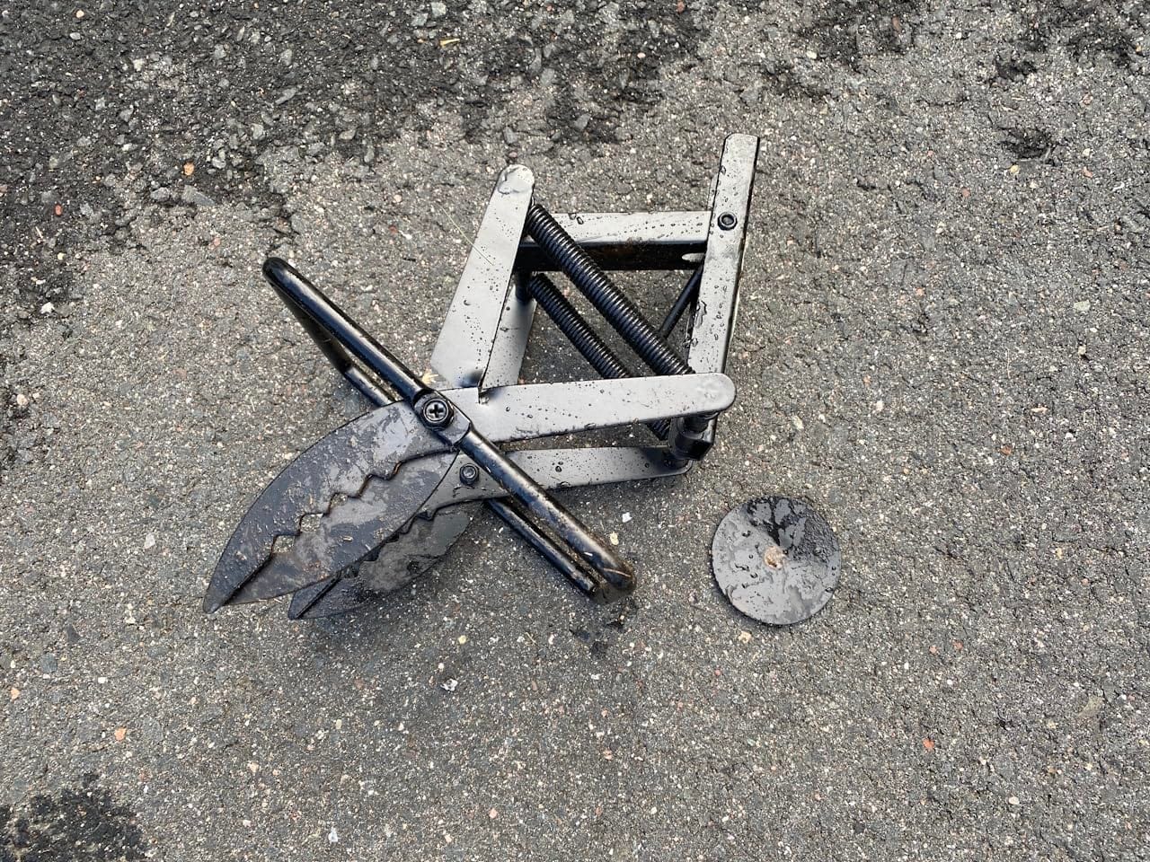 2 Pack Mole Traps that Kill Best, Vole Traps Outdoor Use Scissor for Lawns customer photo 2
